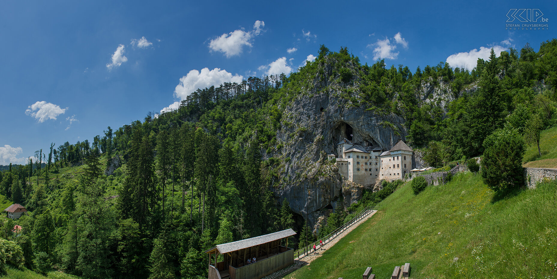 Predjama - Castle The impressive and fascinating cave castle of Predjama (Grad Predjama). Stefan Cruysberghs